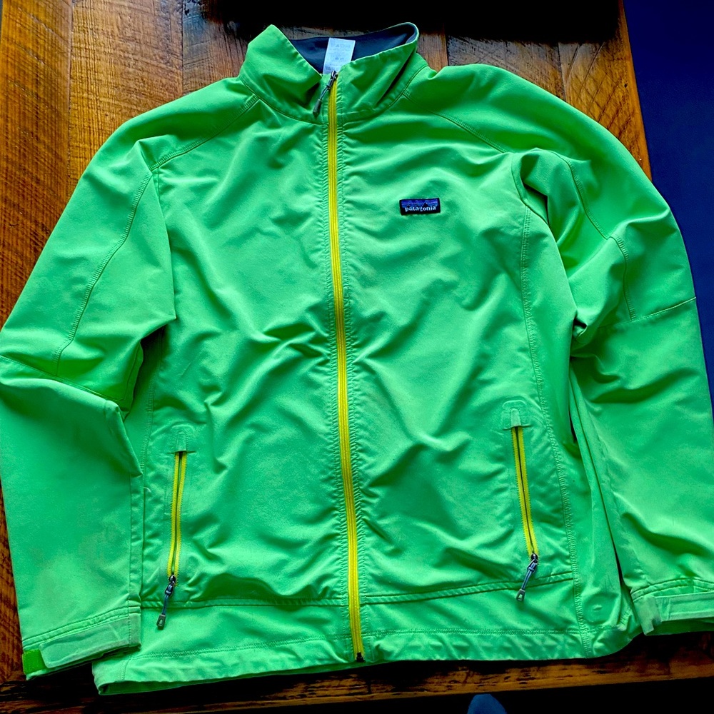Patagonia light jacket - bright green XL